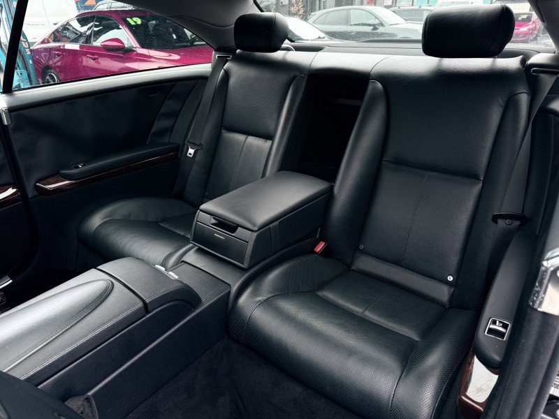 Used 2010 Mercedes-Benz CL 550 4MATIC image 33