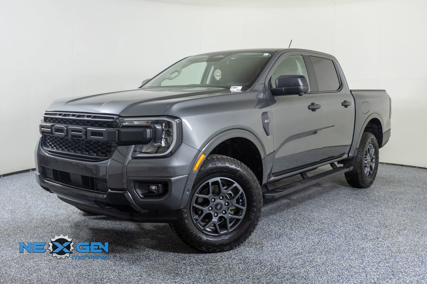 Used 2024 Ford Ranger XLT AWD/4WD image 3