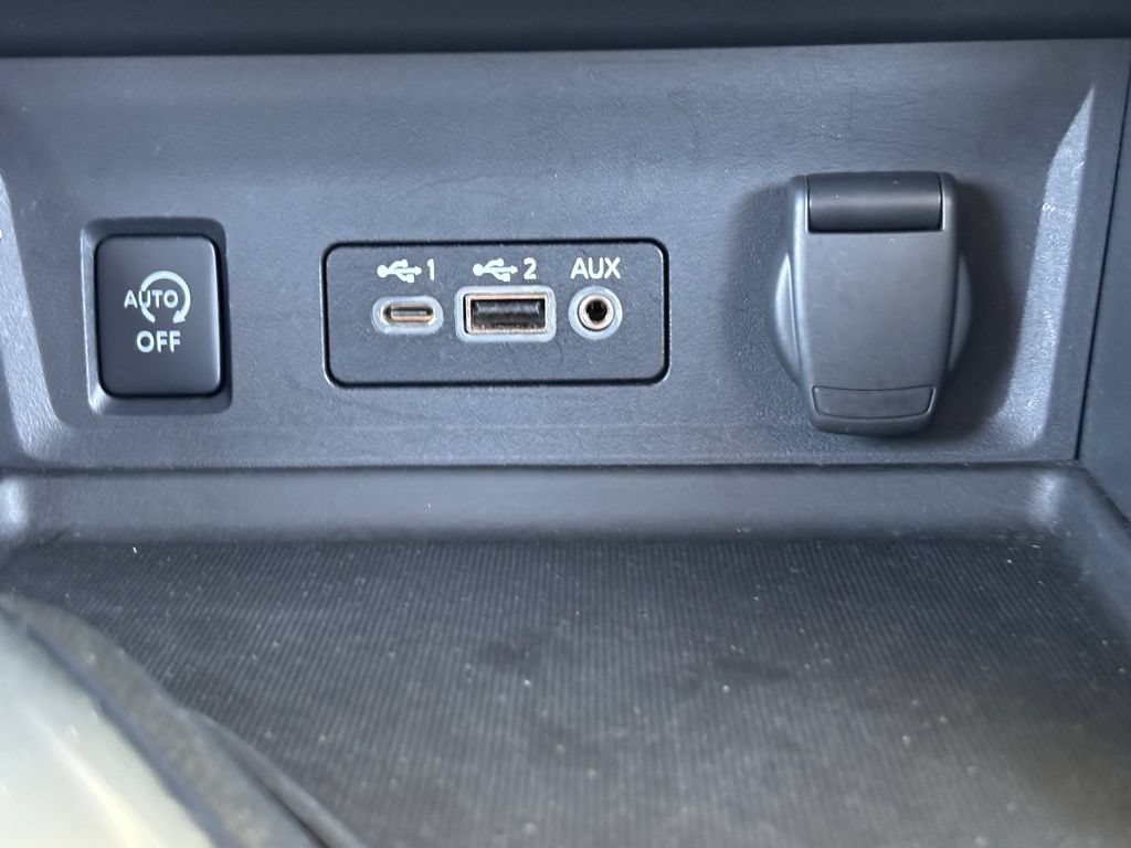 Used 2024 Nissan Sentra SV FWD image 16