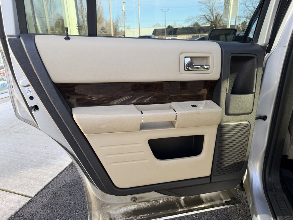 Used 2019 Ford Flex Limited image 25