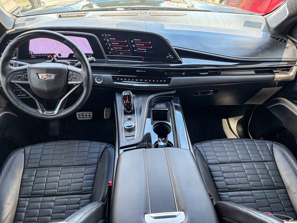 Used 2024 Cadillac Escalade ESV V AWD/4WD image 13