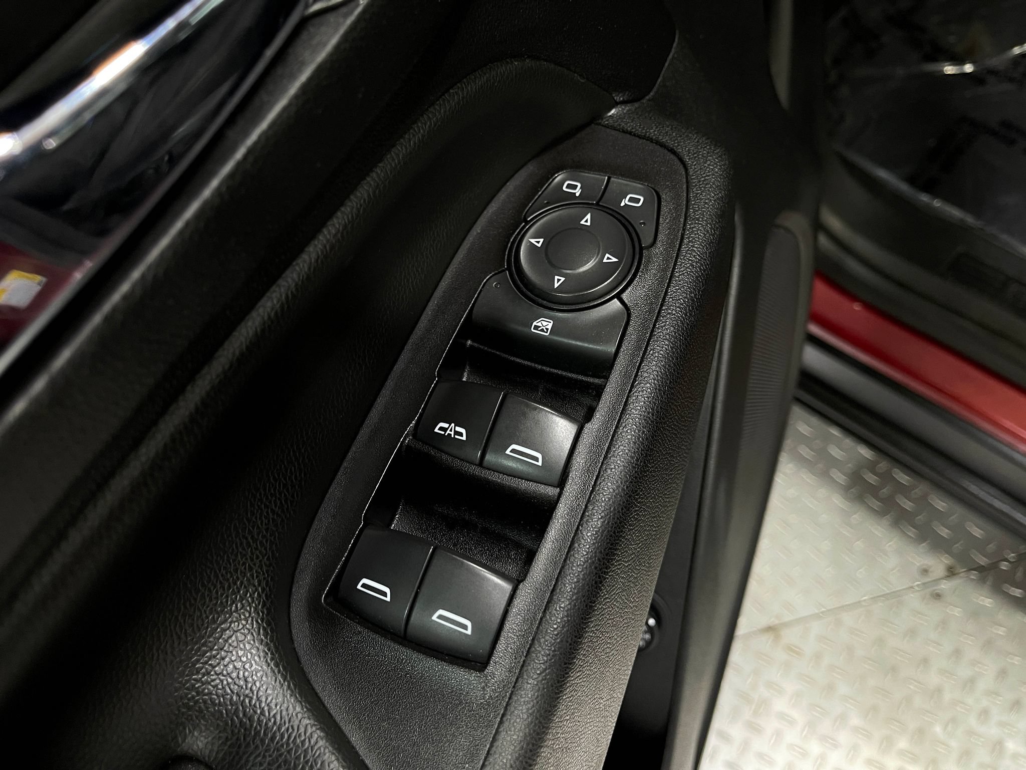 Used 2019 Chevrolet Equinox LT AWD/4WD image 14