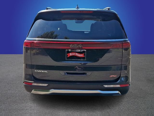 Used 2023 Kia Carnival SX FWD image 5