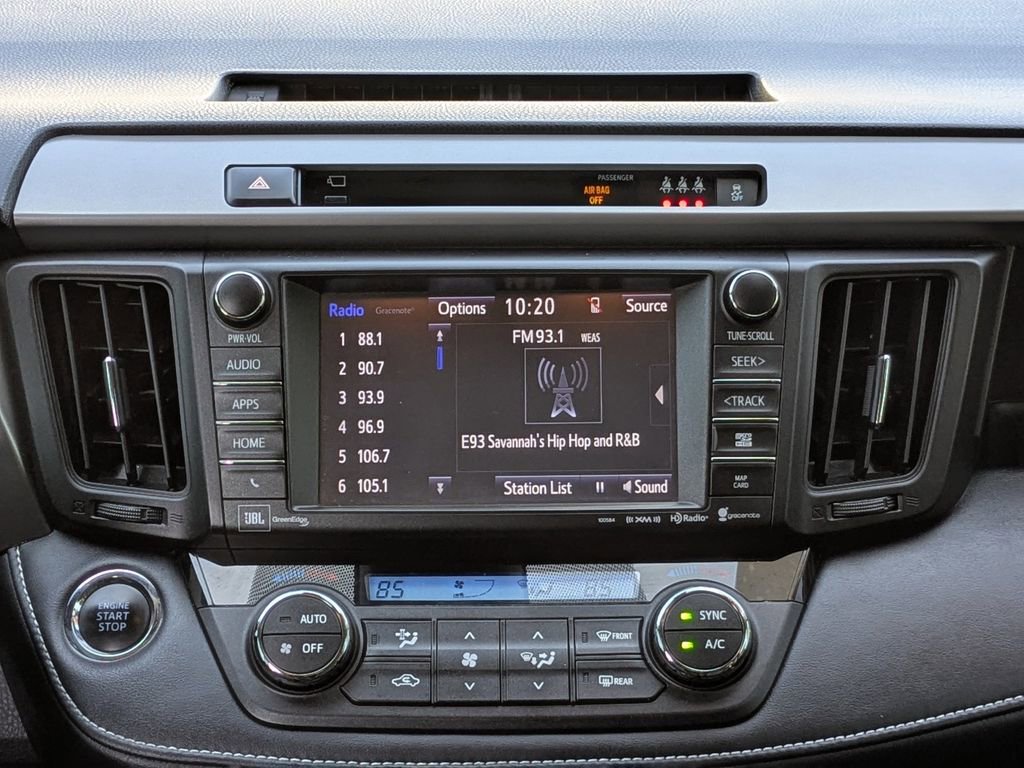 Used 2018 Toyota RAV4 Limited image 15