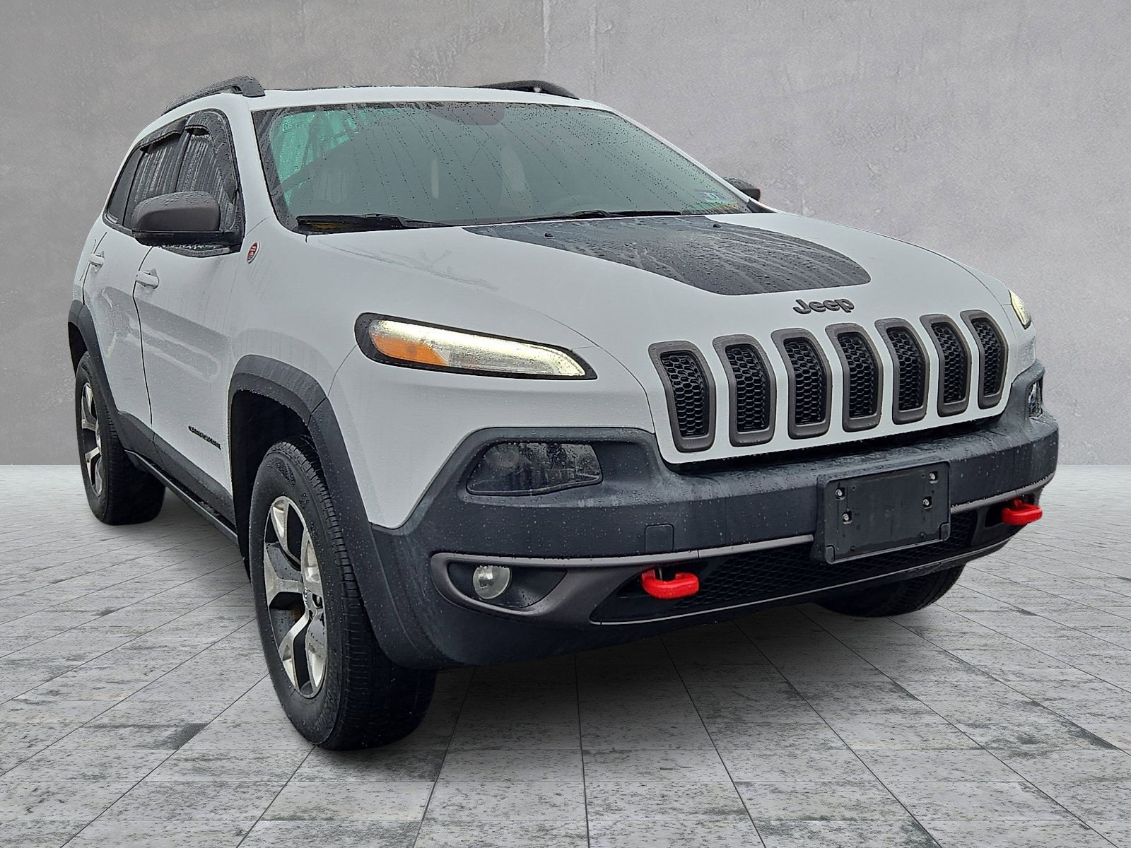 Used 2015 Jeep Cherokee Trailhawk w/ Comfort/Convenience Group image 2