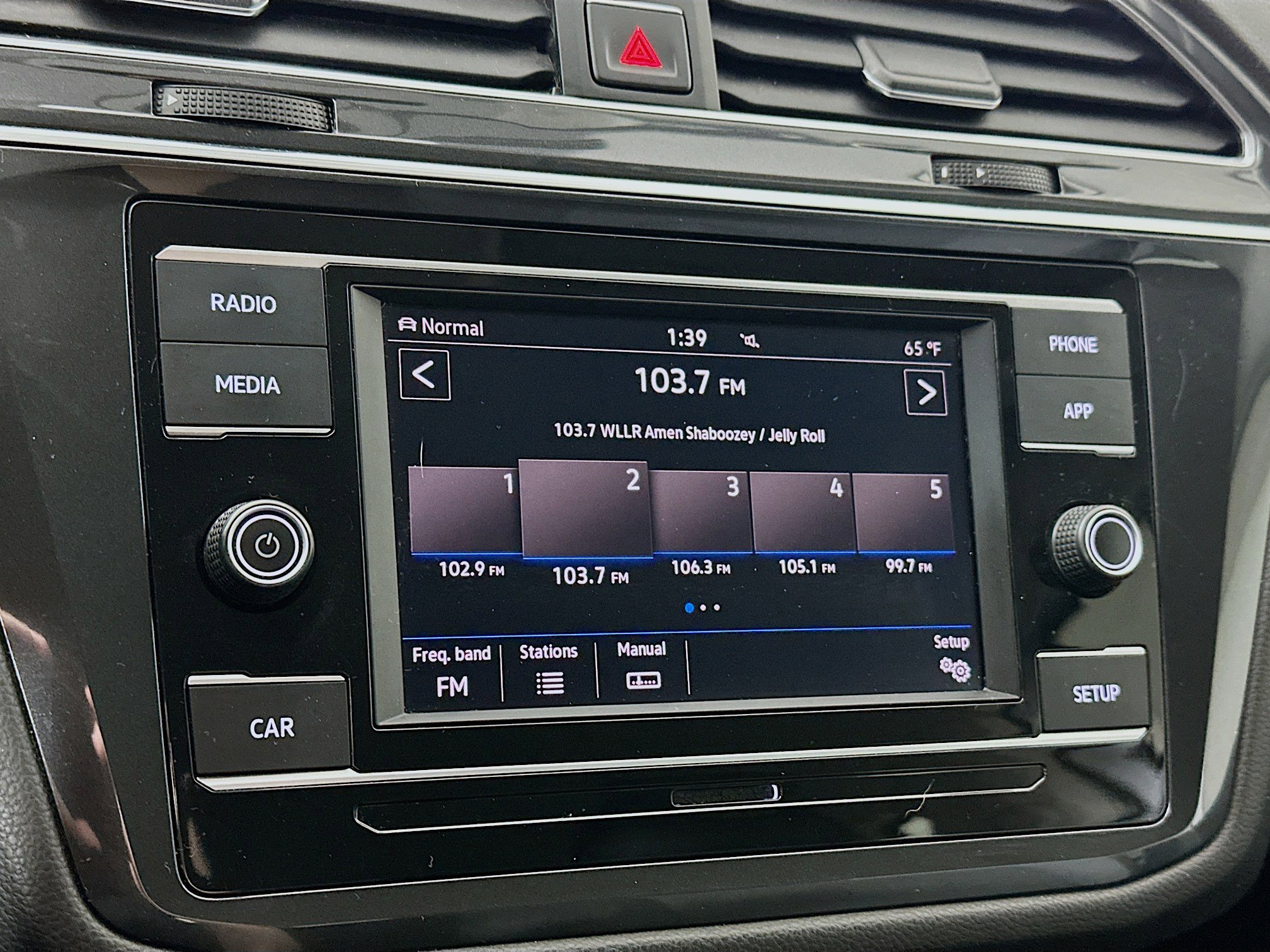 Used 2018 Volkswagen Tiguan S AWD/4WD image 14