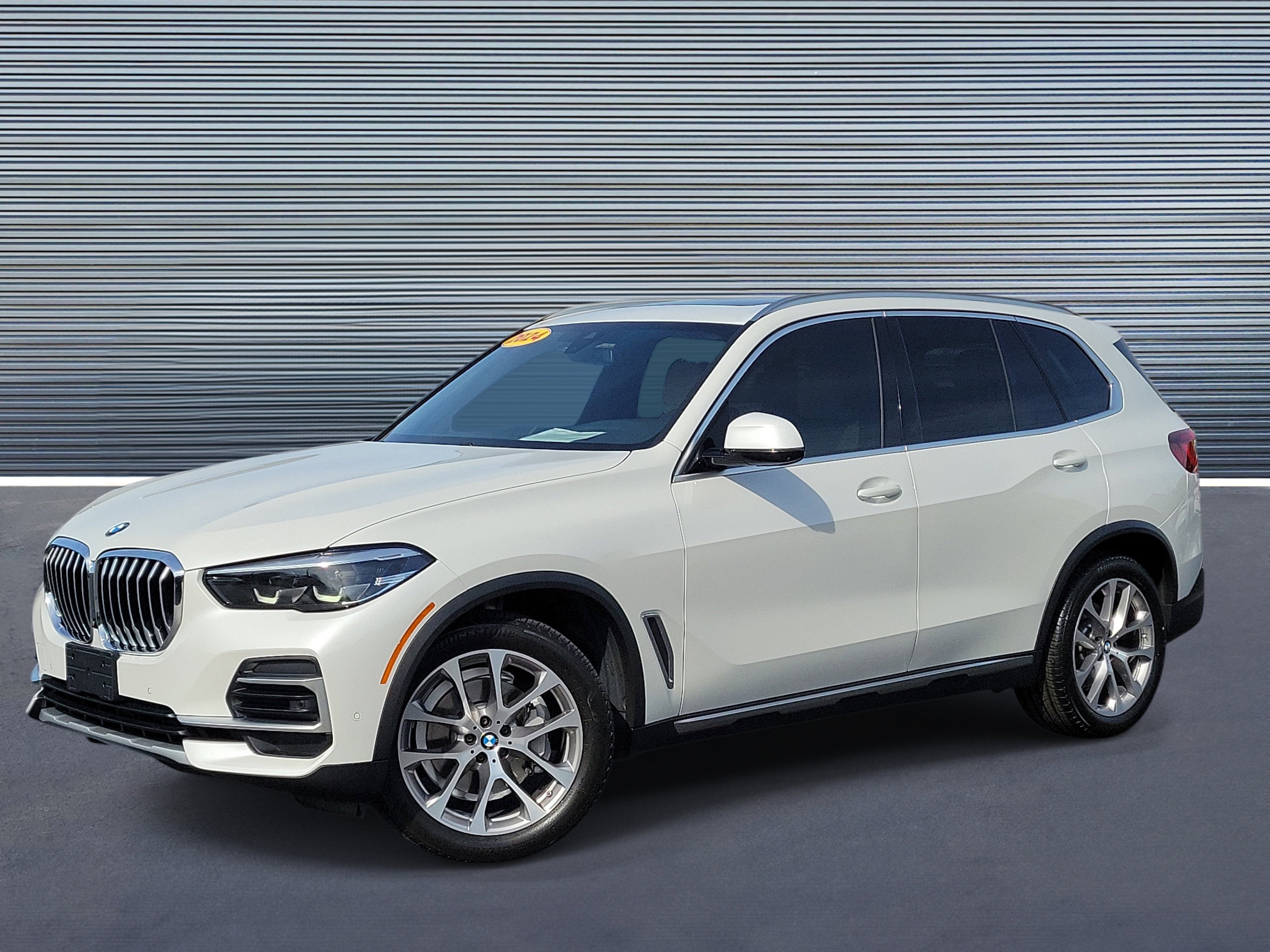 Used 2022 BMW X5 xDrive40i w/ Luxury Seating Package
