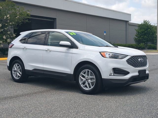 Used 2023 Ford Edge SEL w/ Convenience Package AWD/4WD image 2