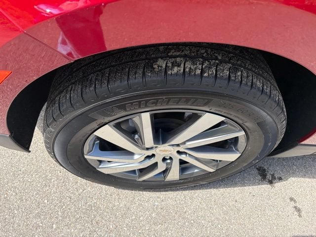 Used 2023 Chevrolet Equinox Premier AWD/4WD image 11