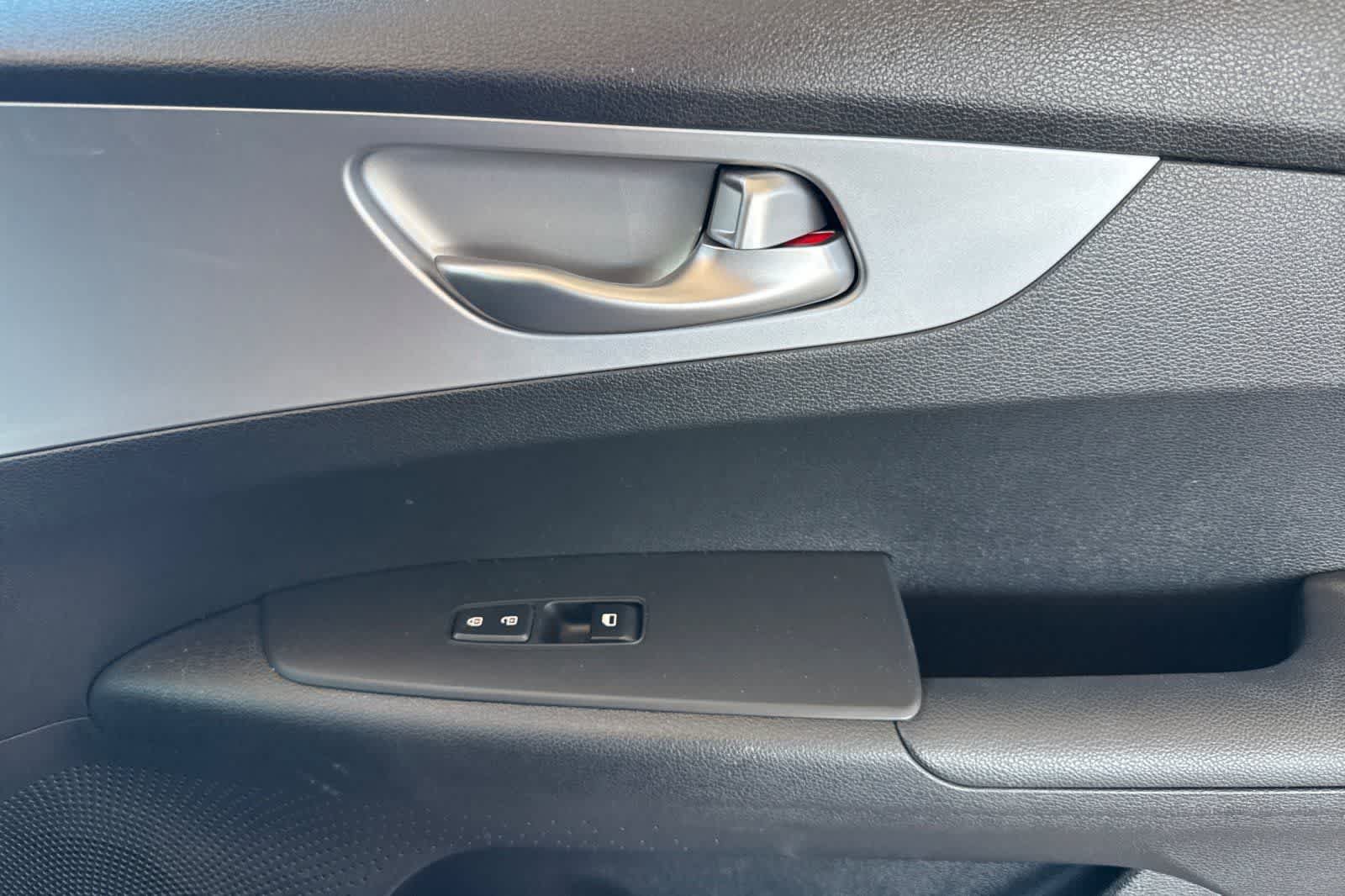 Used 2023 Kia Forte LXS FWD image 17