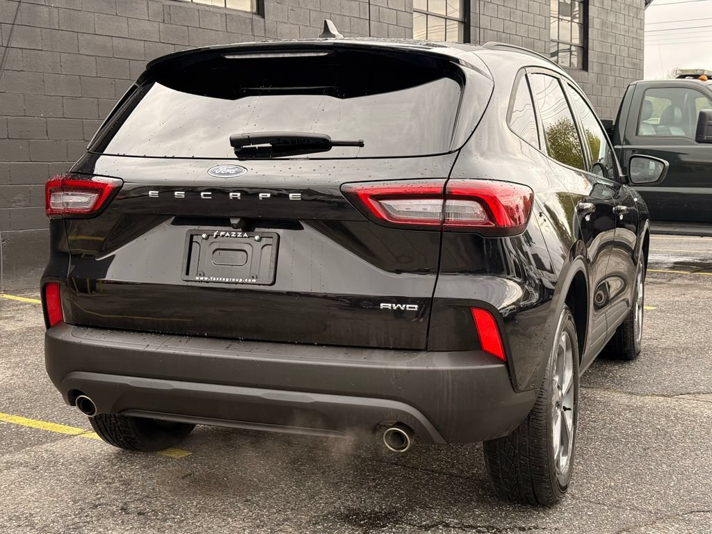 Used 2025 Ford Escape ST-Line Select AWD/4WD image 15