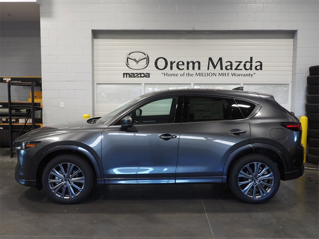 New 2025 MAZDA CX-5 Signature image 8