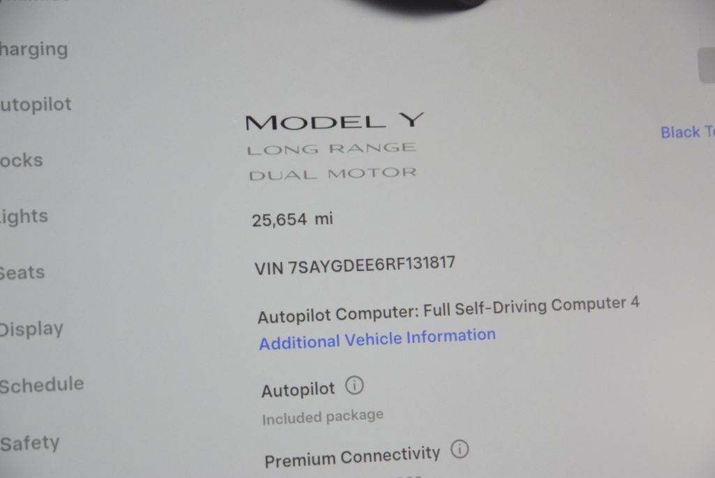 Used 2024 Tesla Model Y Long Range image 27