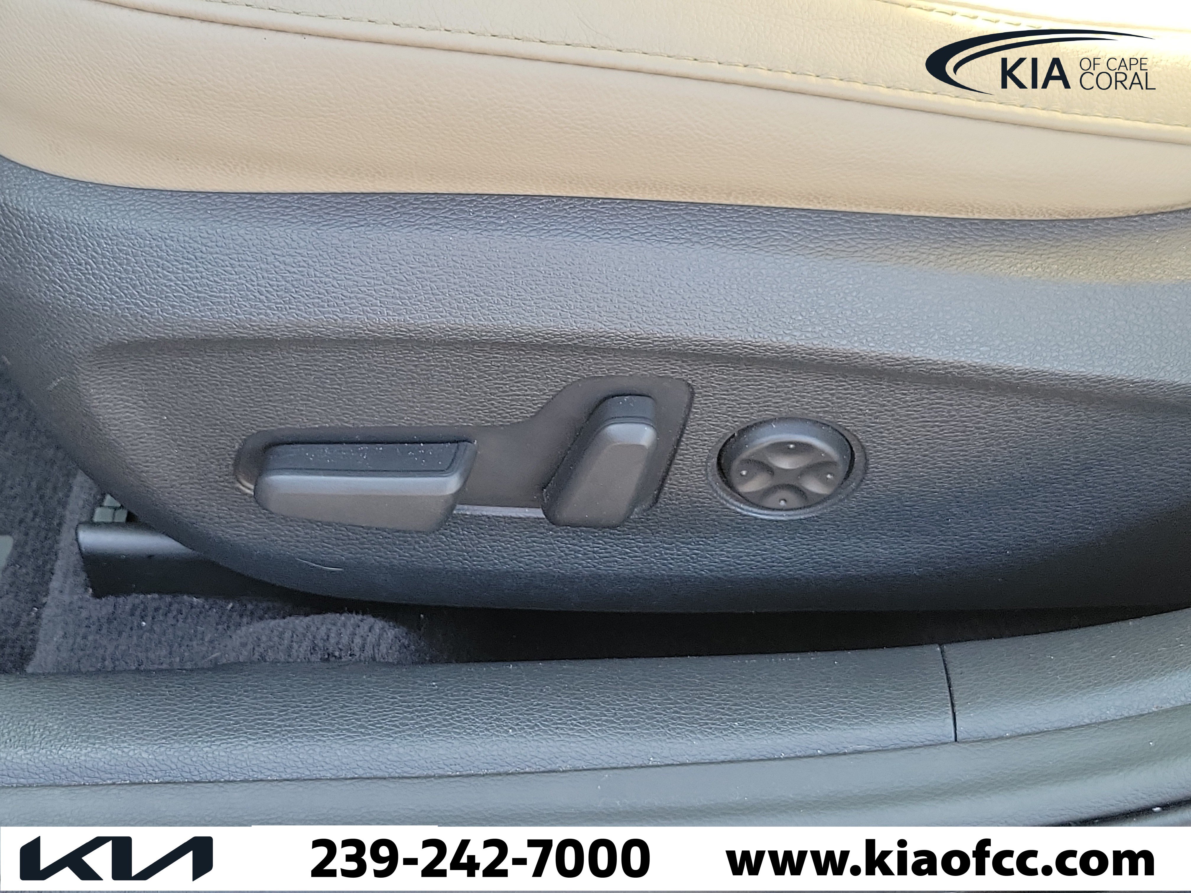 Used 2016 Hyundai Sonata Limited w/ Option Group 04 FWD image 22