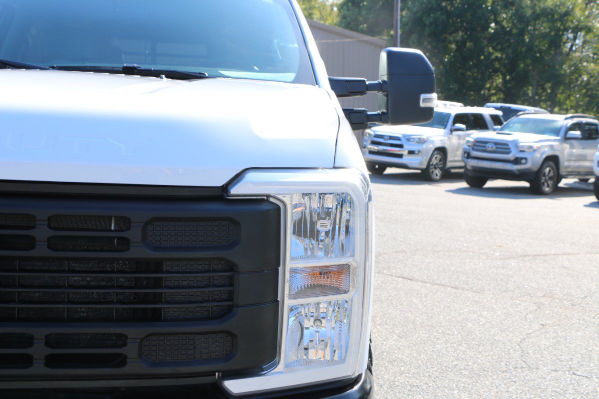 Used 2025 Ford F250 XL w/ XL Off-Road Package AWD/4WD image 12