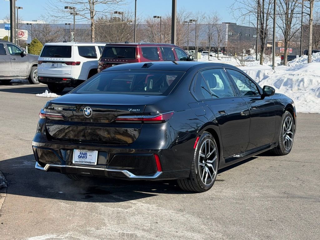 Used 2025 BMW 740i xDrive image 7