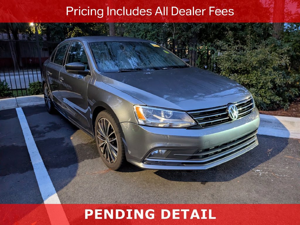 Used 2015 Volkswagen Jetta Sport FWD image 1