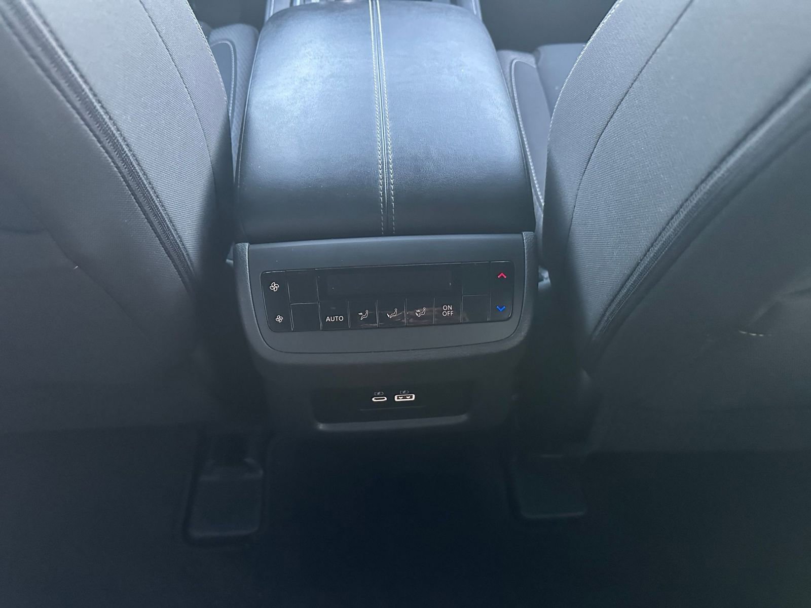 Used 2025 Nissan Pathfinder SV image 24