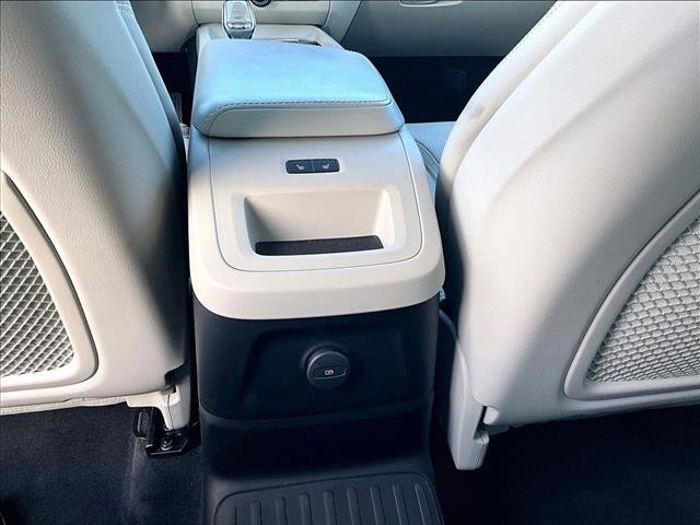 Used 2021 Volvo XC60 T8 Inscription w/ Advanced Package image 25