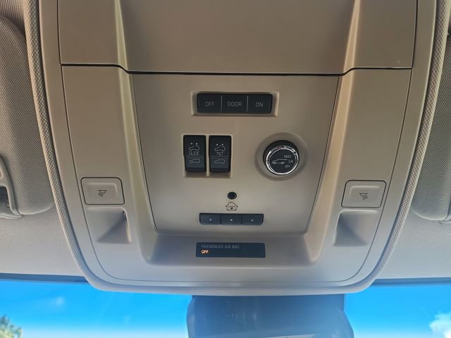 Used 2017 Chevrolet Tahoe Premier AWD/4WD image 35