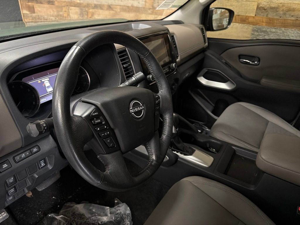 Used 2022 Nissan Frontier SV RWD image 11