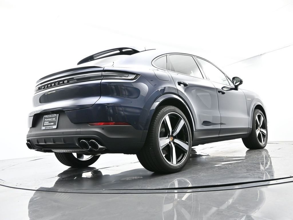 Certified 2025 Porsche Cayenne E-Hybrid Coupe image 50