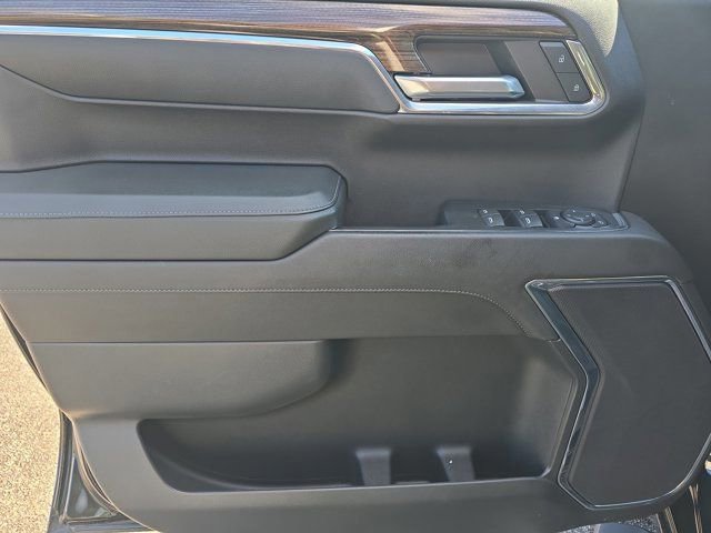 Used 2023 Chevrolet Silverado 1500 RST w/ Z71 Off-Road Package AWD/4WD image 28