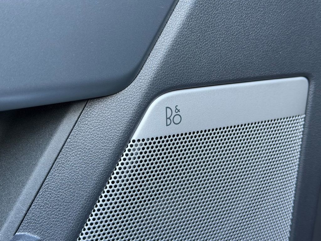 Used 2024 Ford F150 Lariat w/ Bed Utility Package AWD/4WD image 27