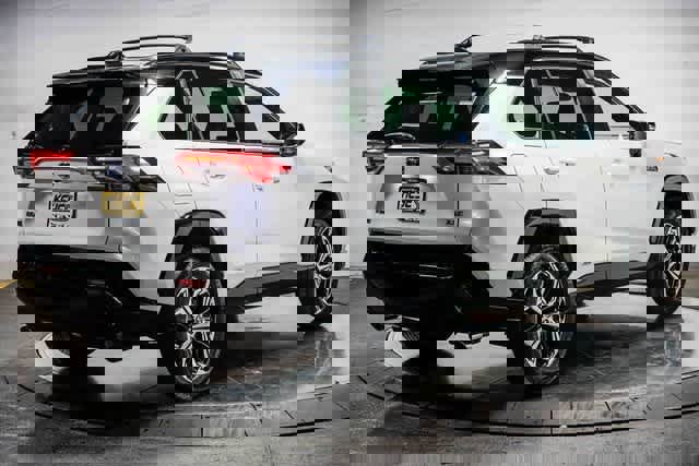 Certified 2021 Toyota RAV4 XSE image 5