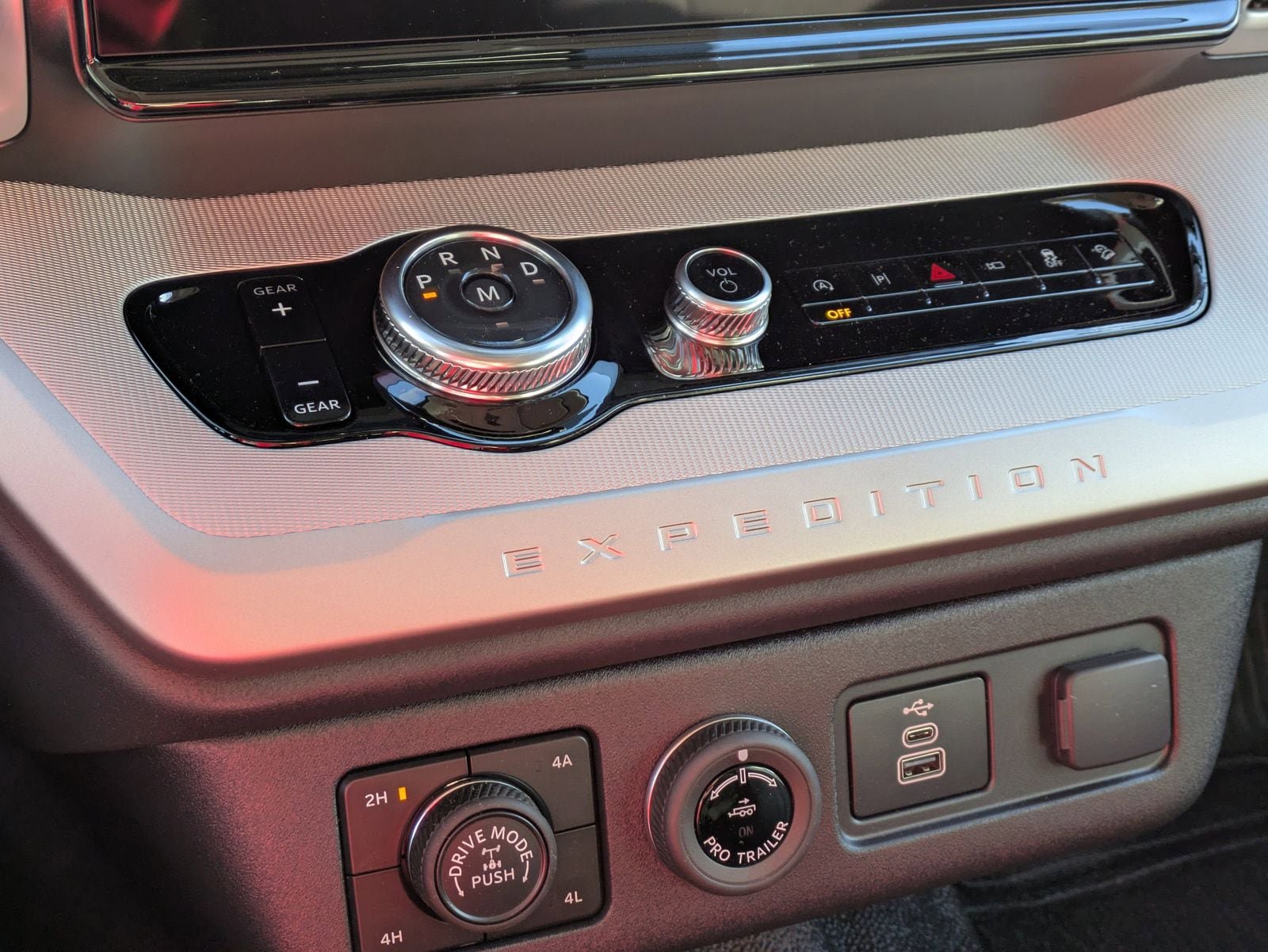 New 2026 Ford Expedition XL AWD/4WD image 25