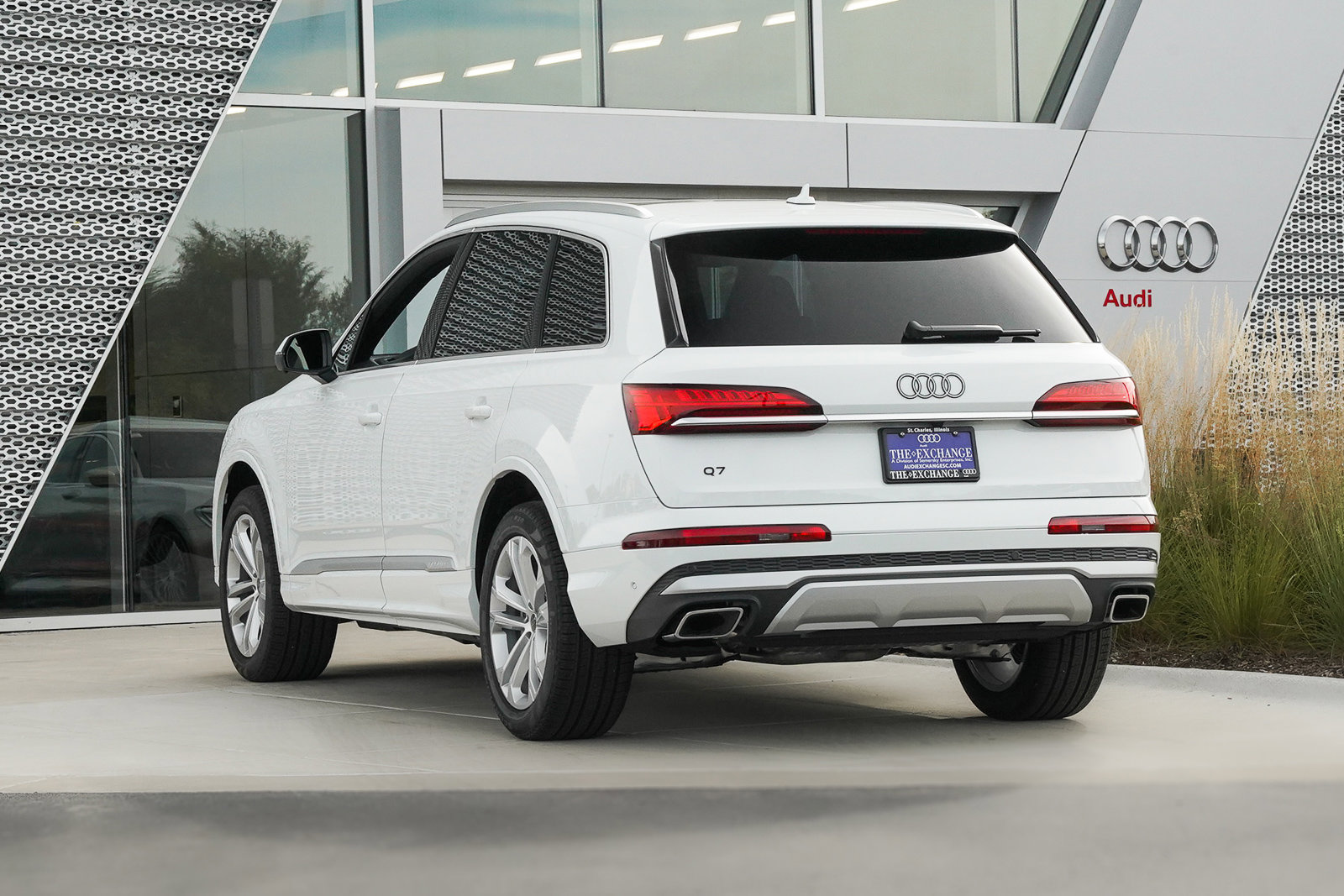Certified 2025 Audi Q7 3.0T Premium Plus image 4