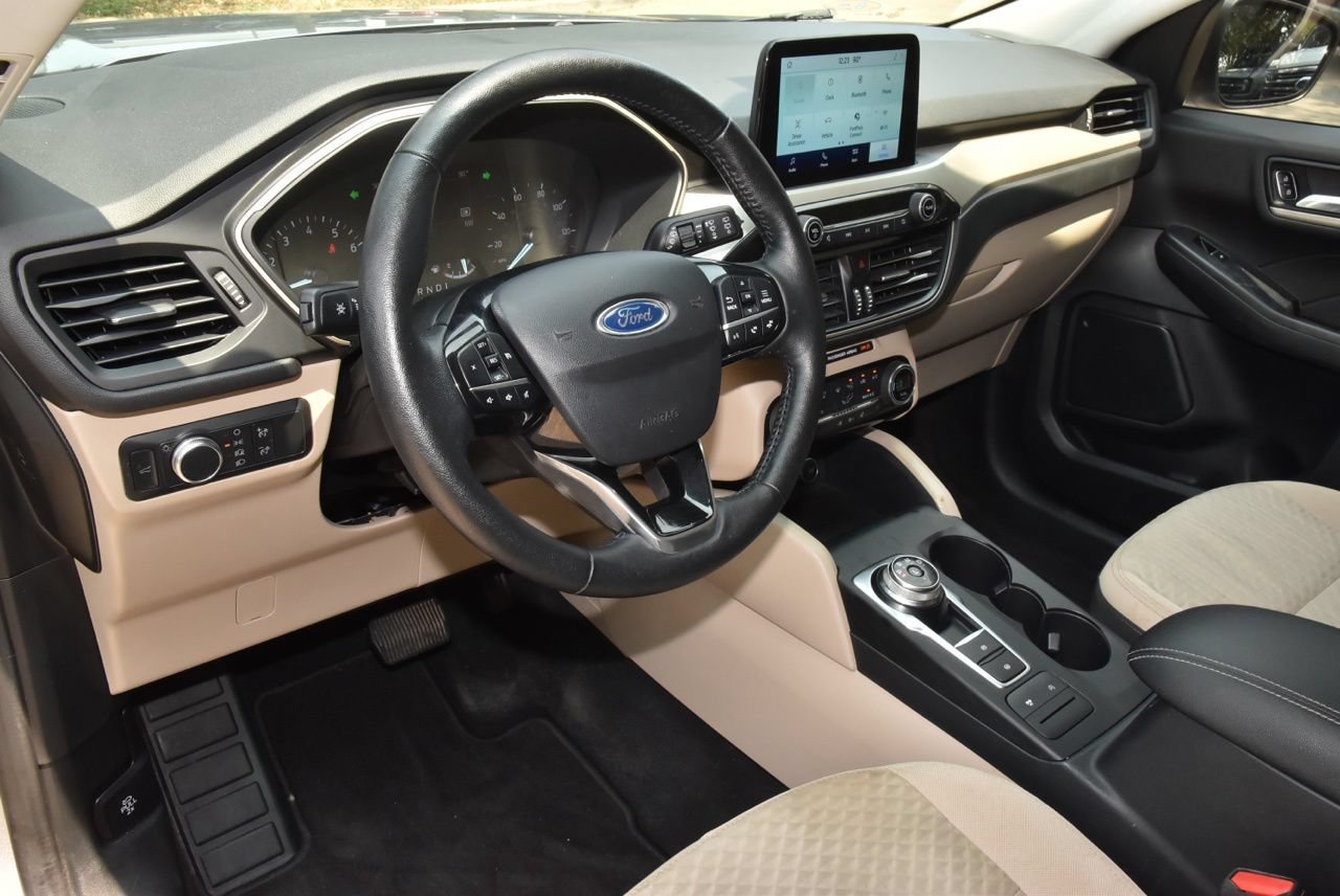 Used 2021 Ford Escape SE w/ SE Sport Appearance Package FWD image 33