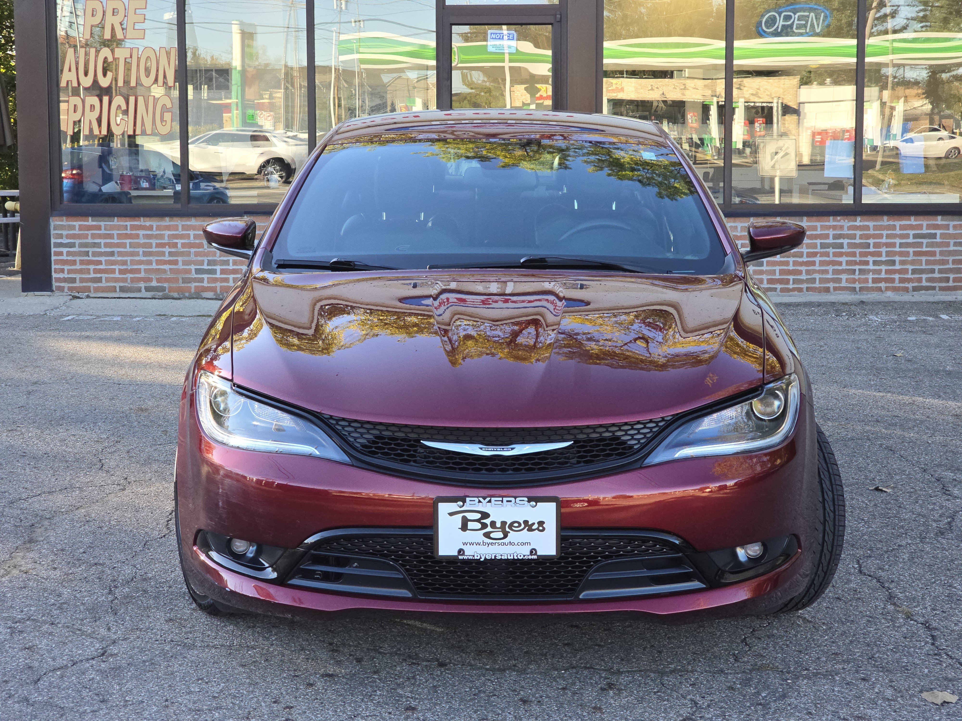 Used 2016 Chrysler 200 S image 2