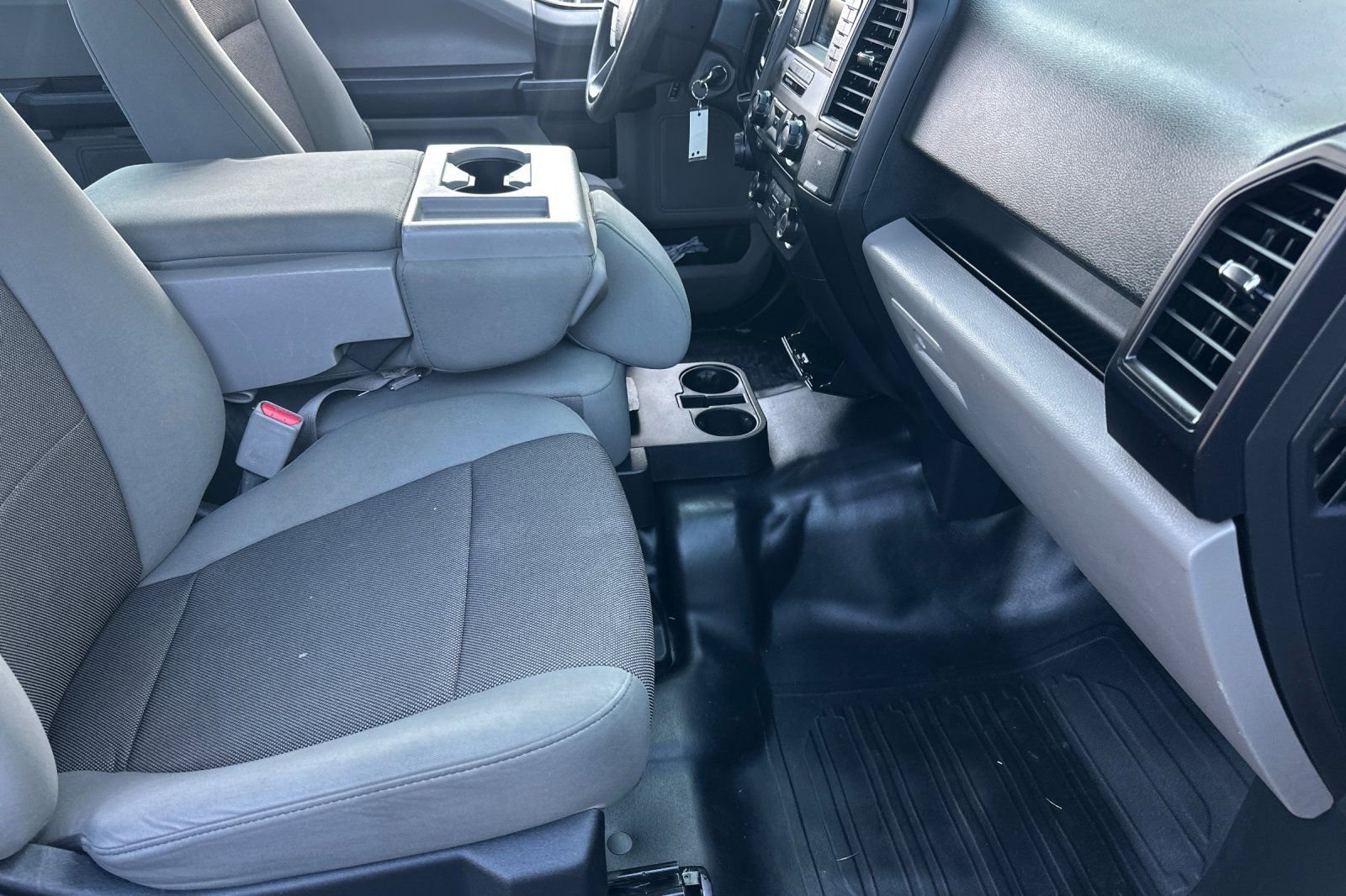 Used 2017 Ford F150 XL w/ Equipment Group 101A Mid image 15