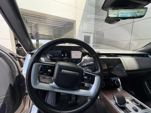 Used 2023 Land Rover Range Rover Autobiography AWD/4WD image 22