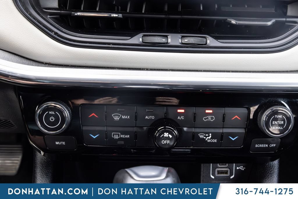 Used 2024 Jeep Compass Limited AWD/4WD image 8