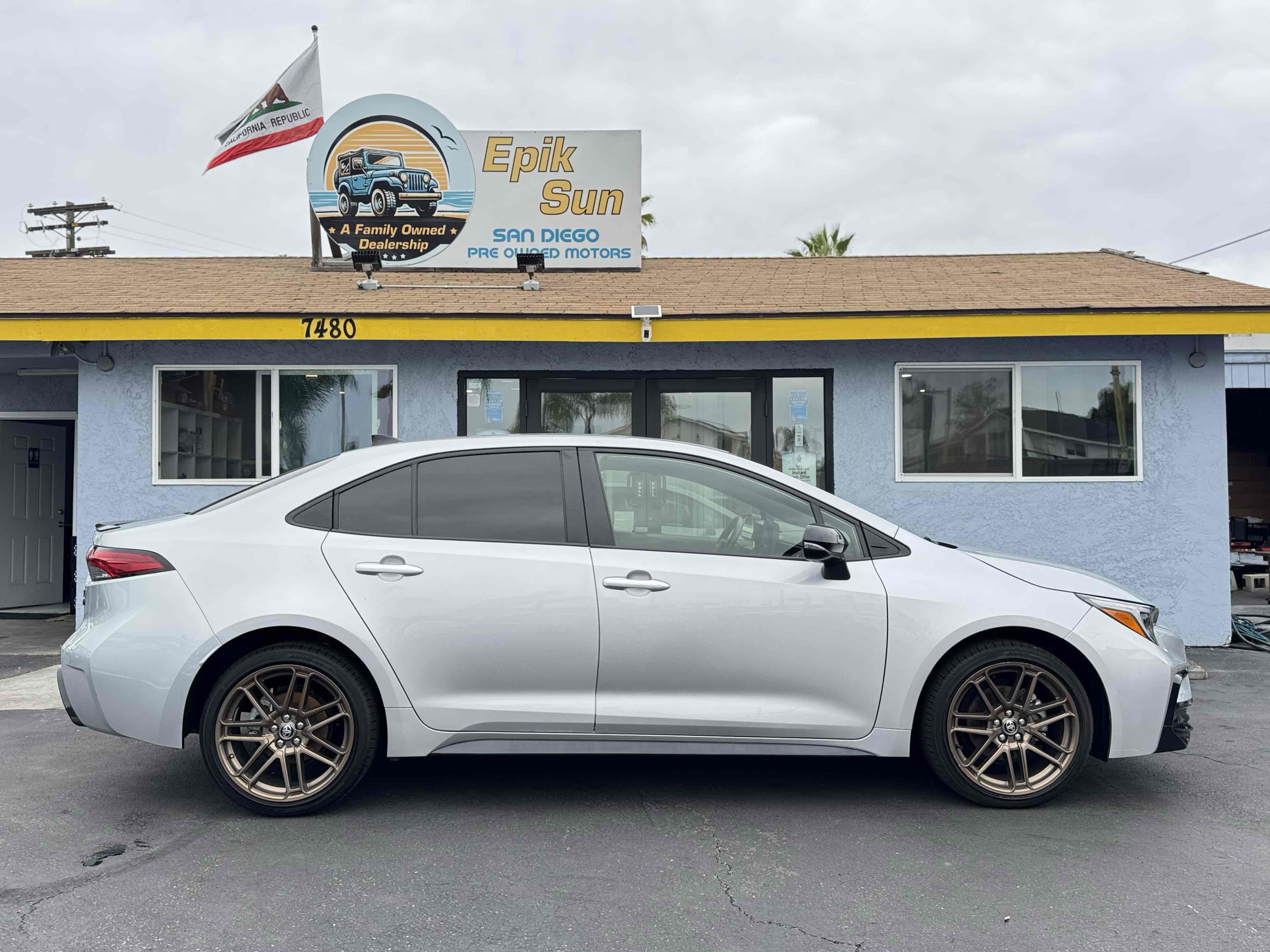 Used 2024 Toyota Corolla SE image 4