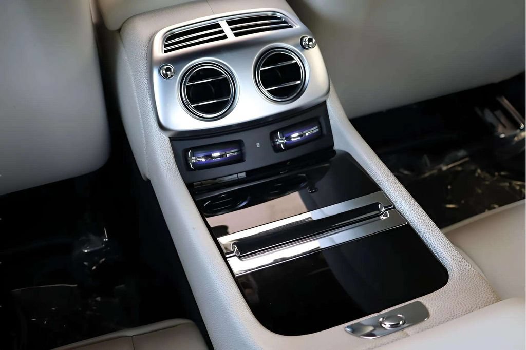 Certified 2015 Rolls-Royce Wraith RWD image 11