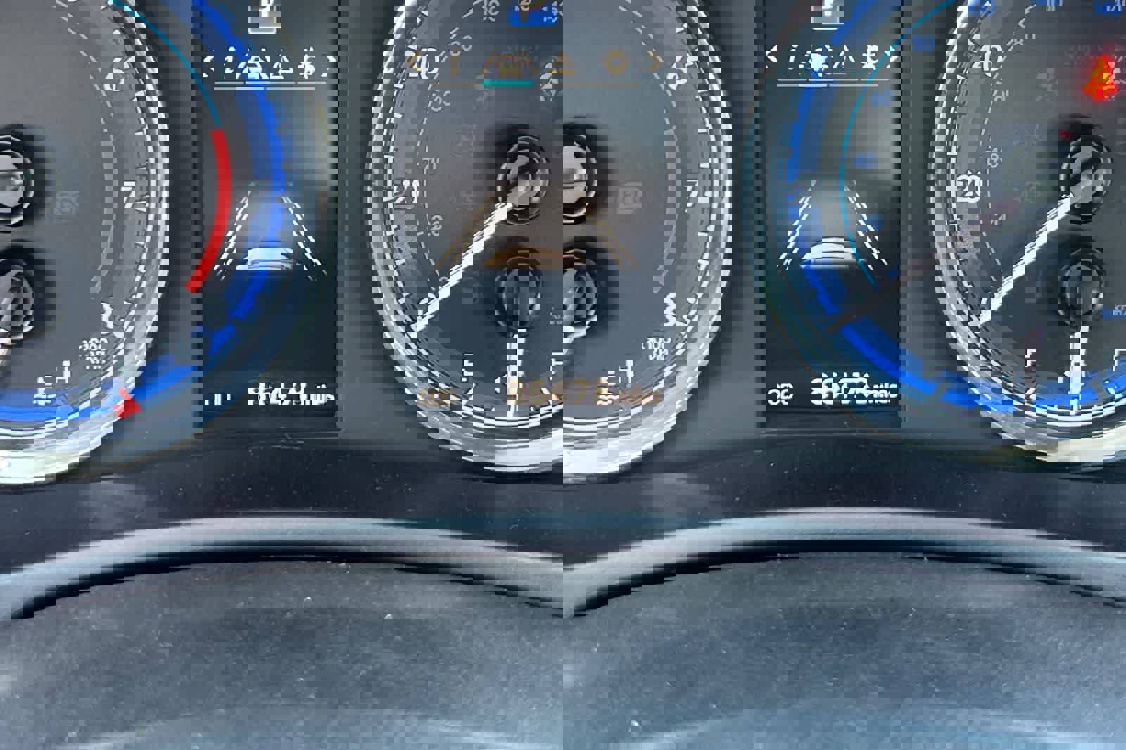 Used 2017 Toyota Corolla SE w/ Carpet Mat Package (TMS) image 25