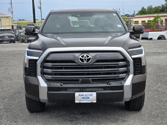 Used 2025 Toyota Tundra Limited w/ Power Package AWD/4WD image 2