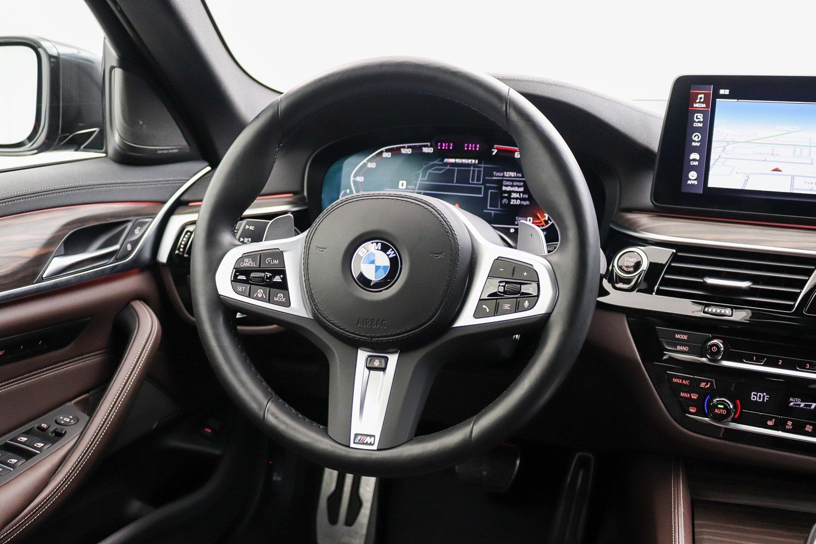 Used 2023 BMW M550i xDrive AWD/4WD image 21