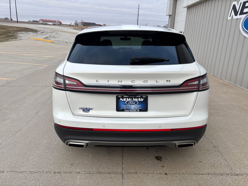 Used 2022 Lincoln Nautilus Reserve w/ Equipment Group 201A image 6