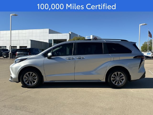 Certified 2023 Toyota Sienna LE FWD image 2