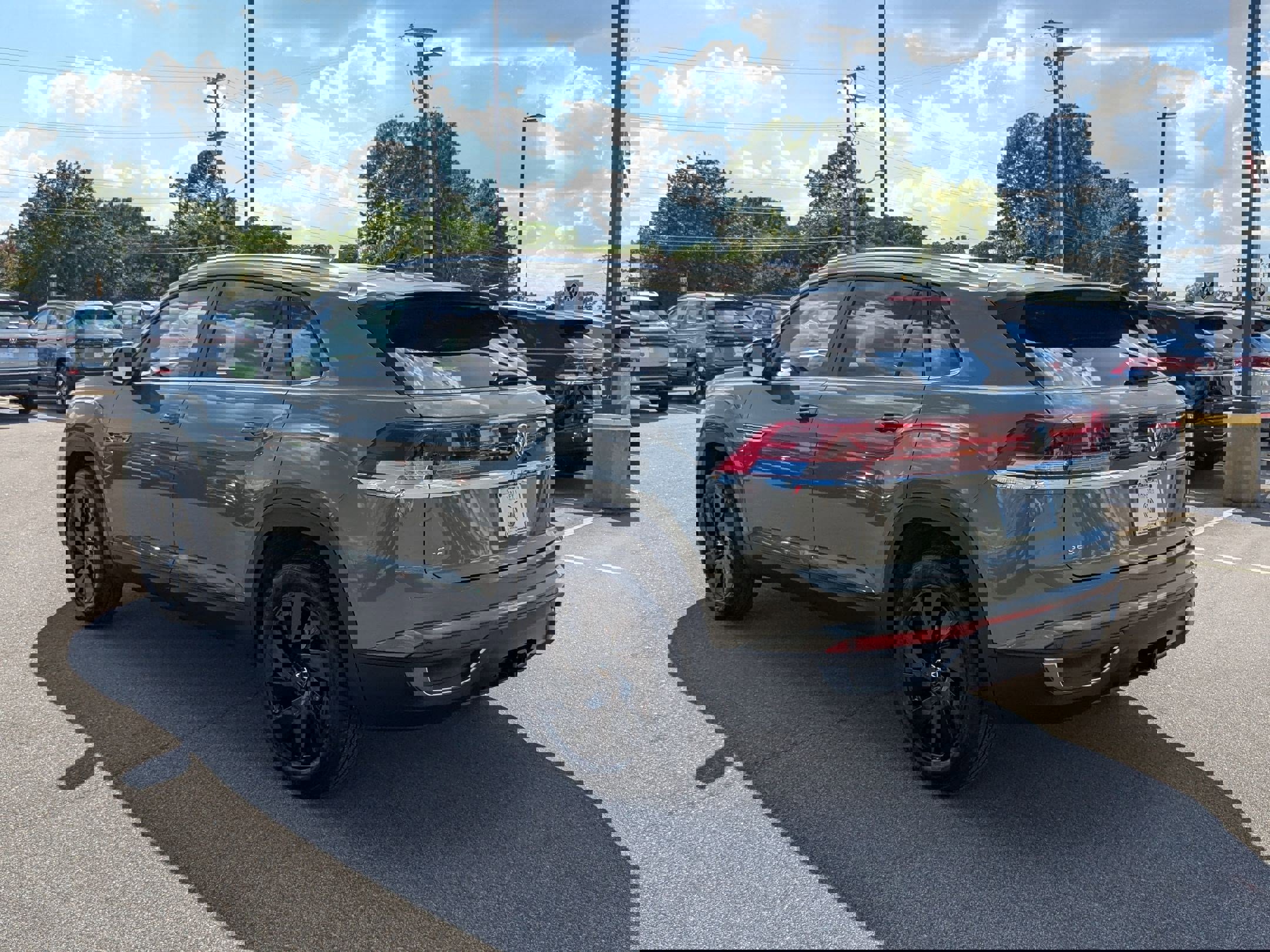 New 2026 Volkswagen Atlas Cross Sport SE image 5