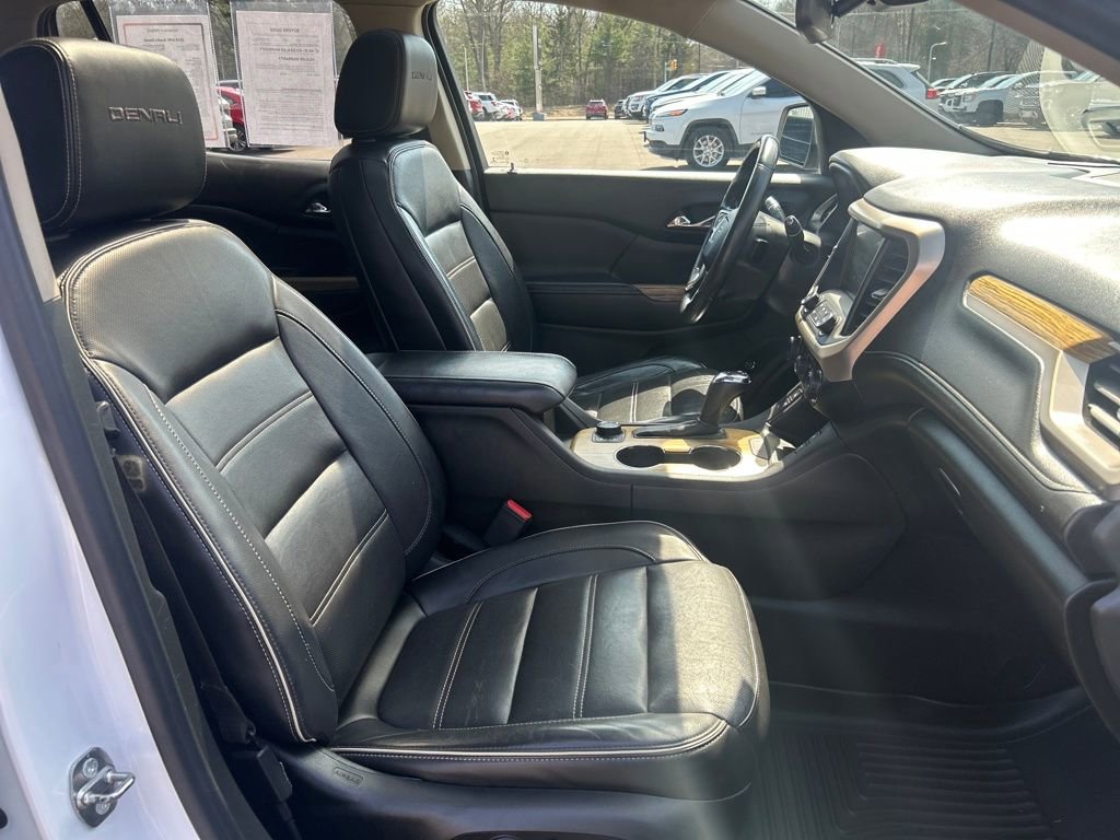 Used 2018 GMC Acadia Denali w/ Technology Package AWD/4WD image 15