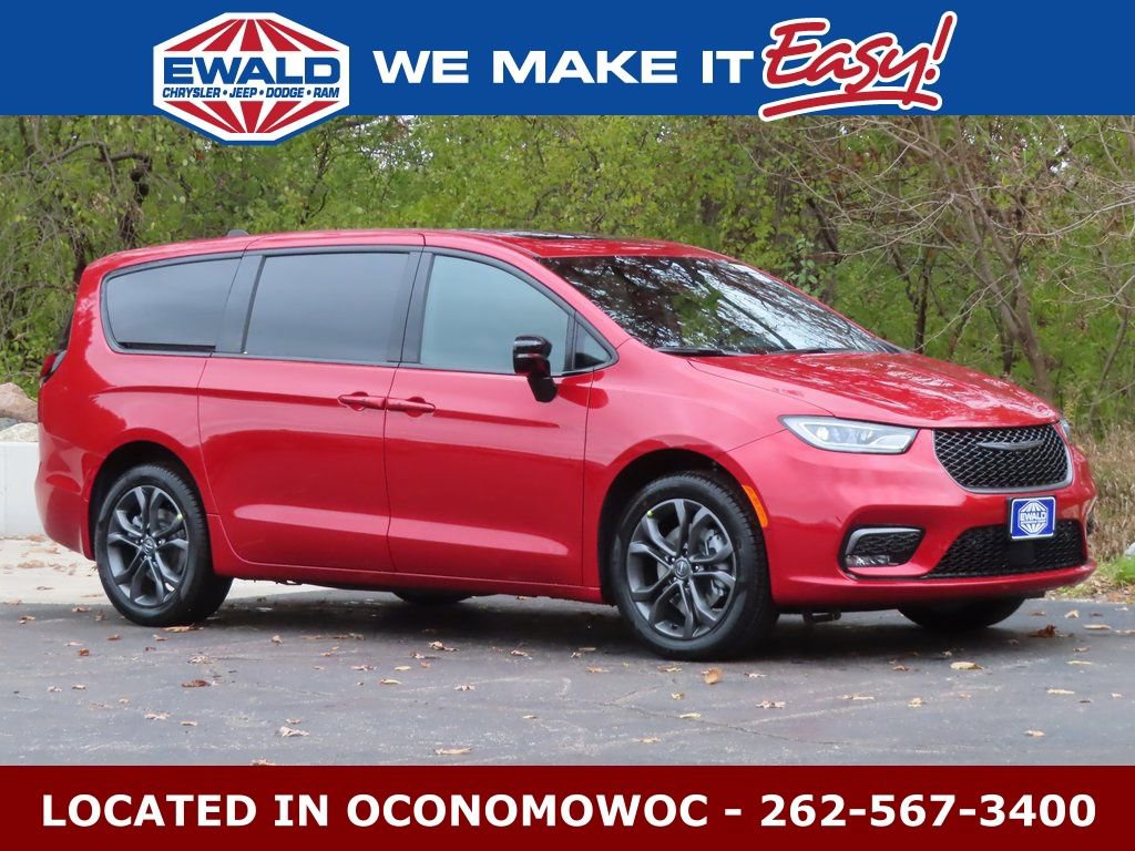 New 2026 Chrysler Pacifica Select image 1