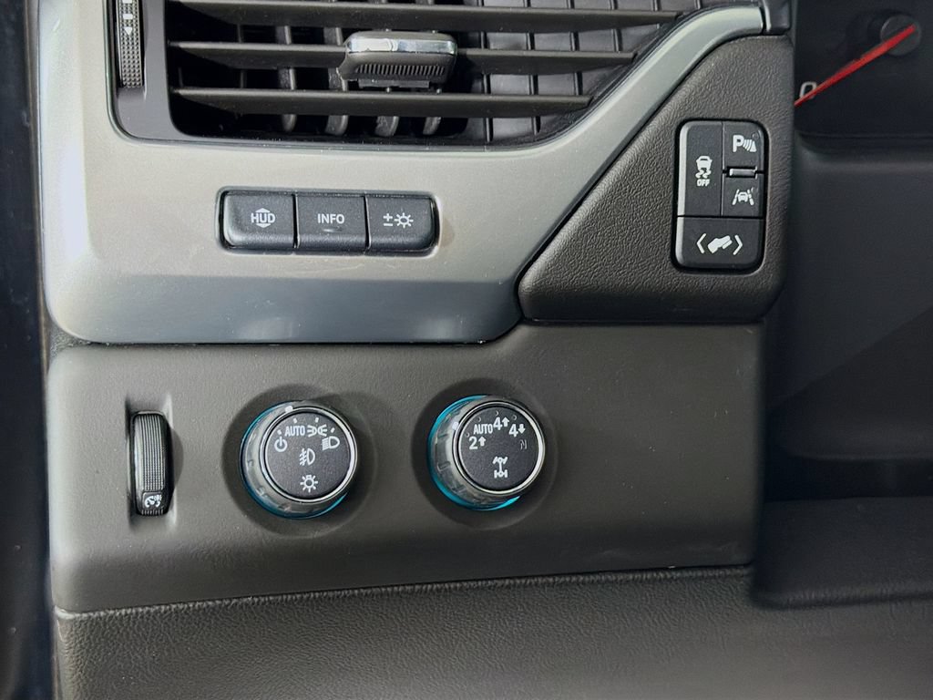 Used 2019 Chevrolet Tahoe Premier AWD/4WD image 11