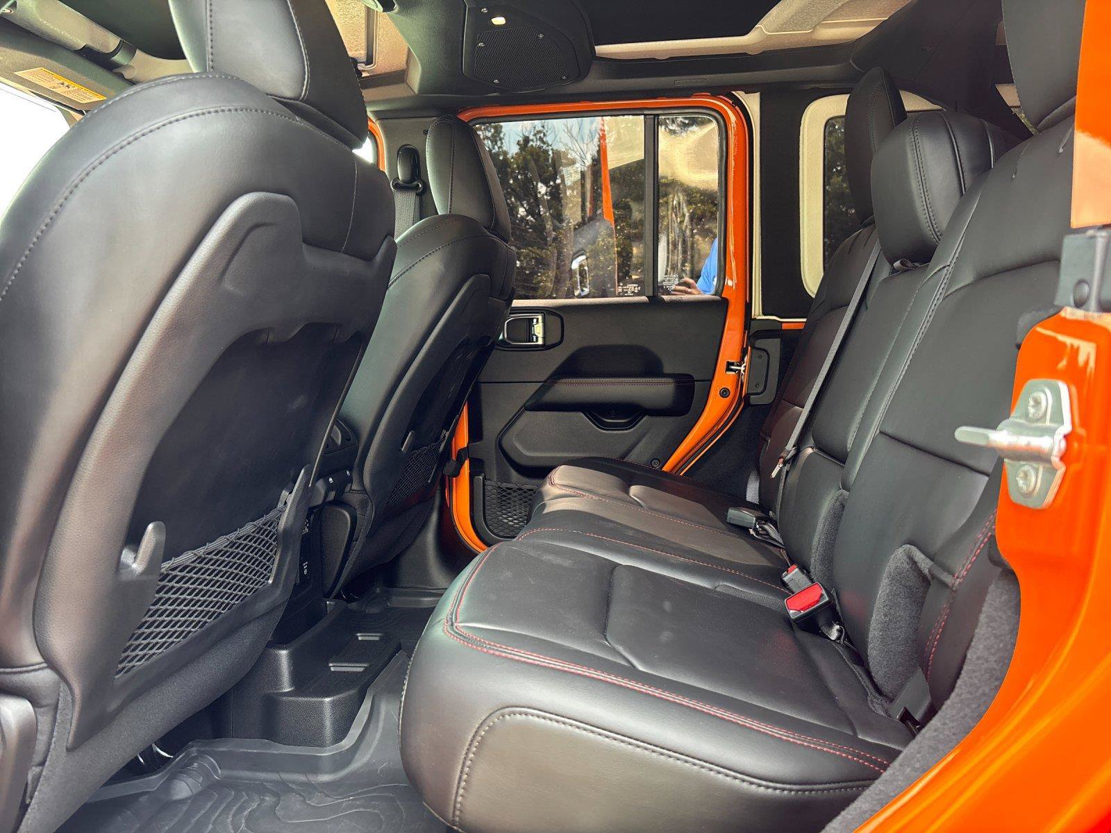 Used 2025 Jeep Wrangler Unlimited Rubicon AWD/4WD image 33