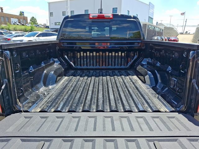 Used 2024 Chevrolet Colorado Z71 w/ Z71 Convenience Package 2 image 29