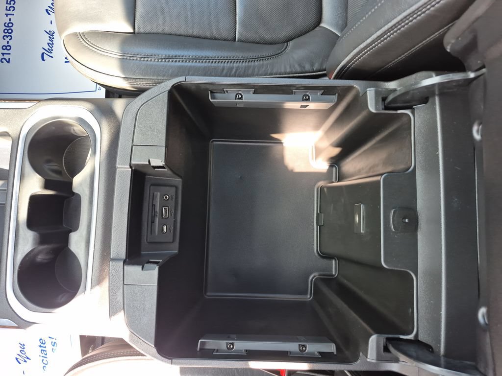 Used 2019 Chevrolet Silverado 1500 High Country w/ Technology Package AWD/4WD image 26